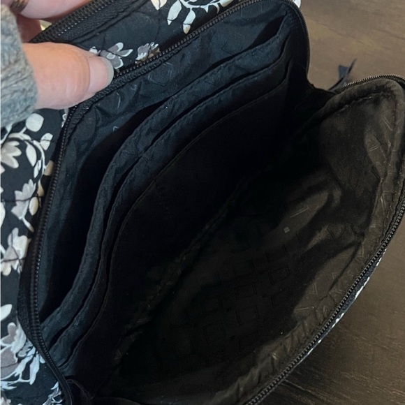 Vera Bradley Floral Black and White Women's Bag - Picture 4 of 9